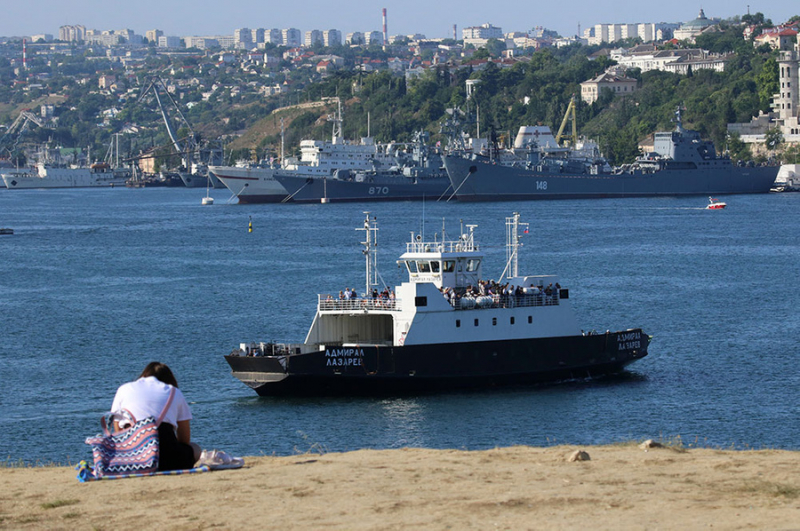 В Крыму отреагировали на слова Зеленcкого о "радостном" принятии украинской власти