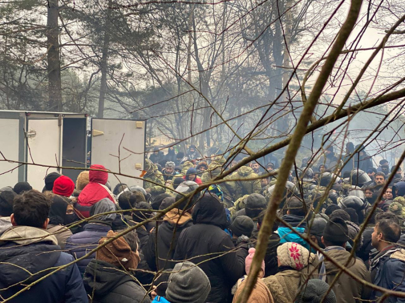 В МИД РФ посоветовали беженцам на польско-белорусской границе обращаться в ЕСПЧ