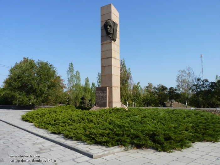 В Николаеве взорвали обелиск "Родина-мать" в сквере памяти жертв Второй мировой войны